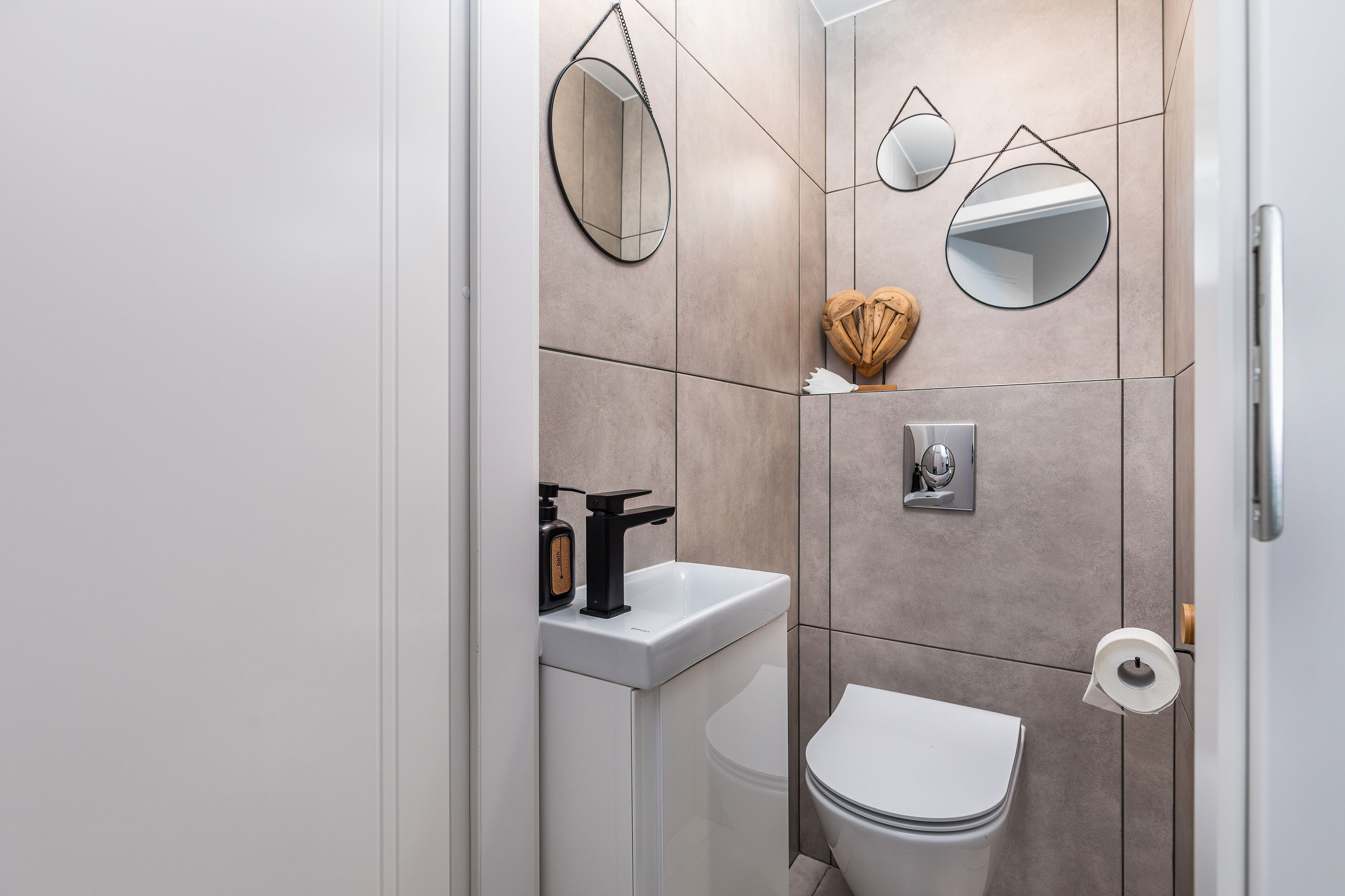 City View Apartment by Renters