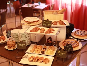 Free daily local cuisine breakfast