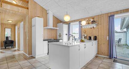 7 bedroom gorgeous home in Vinderup