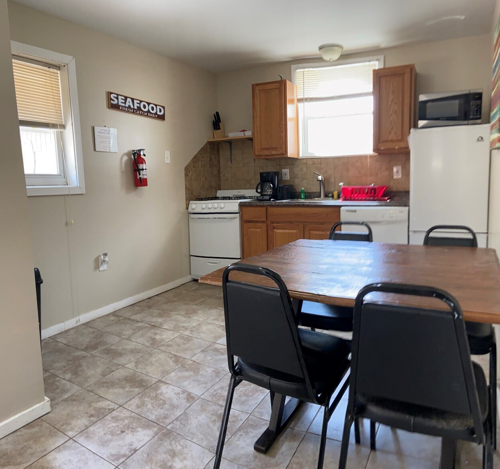 2 Bdrm, 1 Bath Single Home Steps to Beach