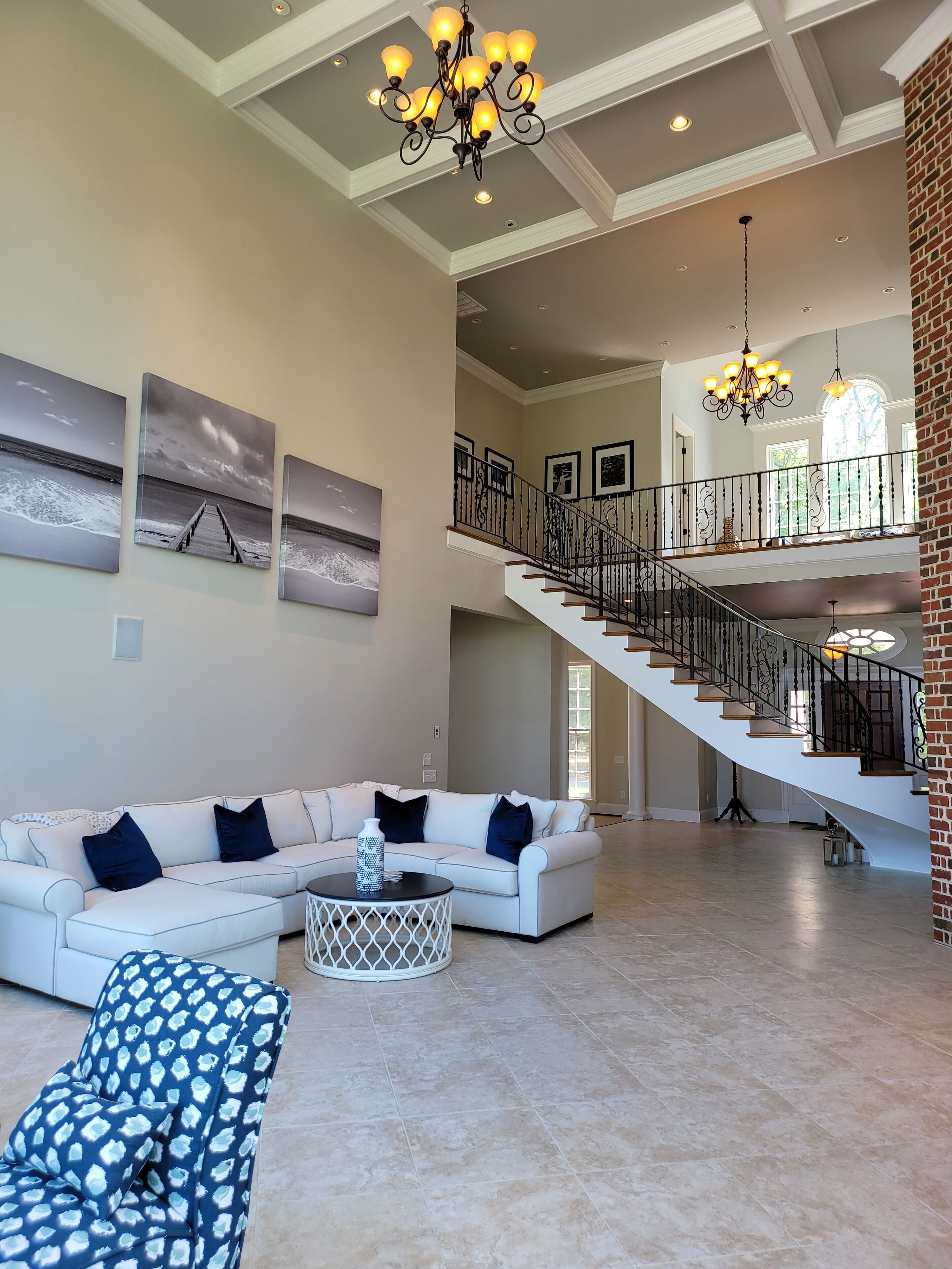 Exquisite Water Front Estate. Pool, Crabbing off private dock and sunset kayaks.