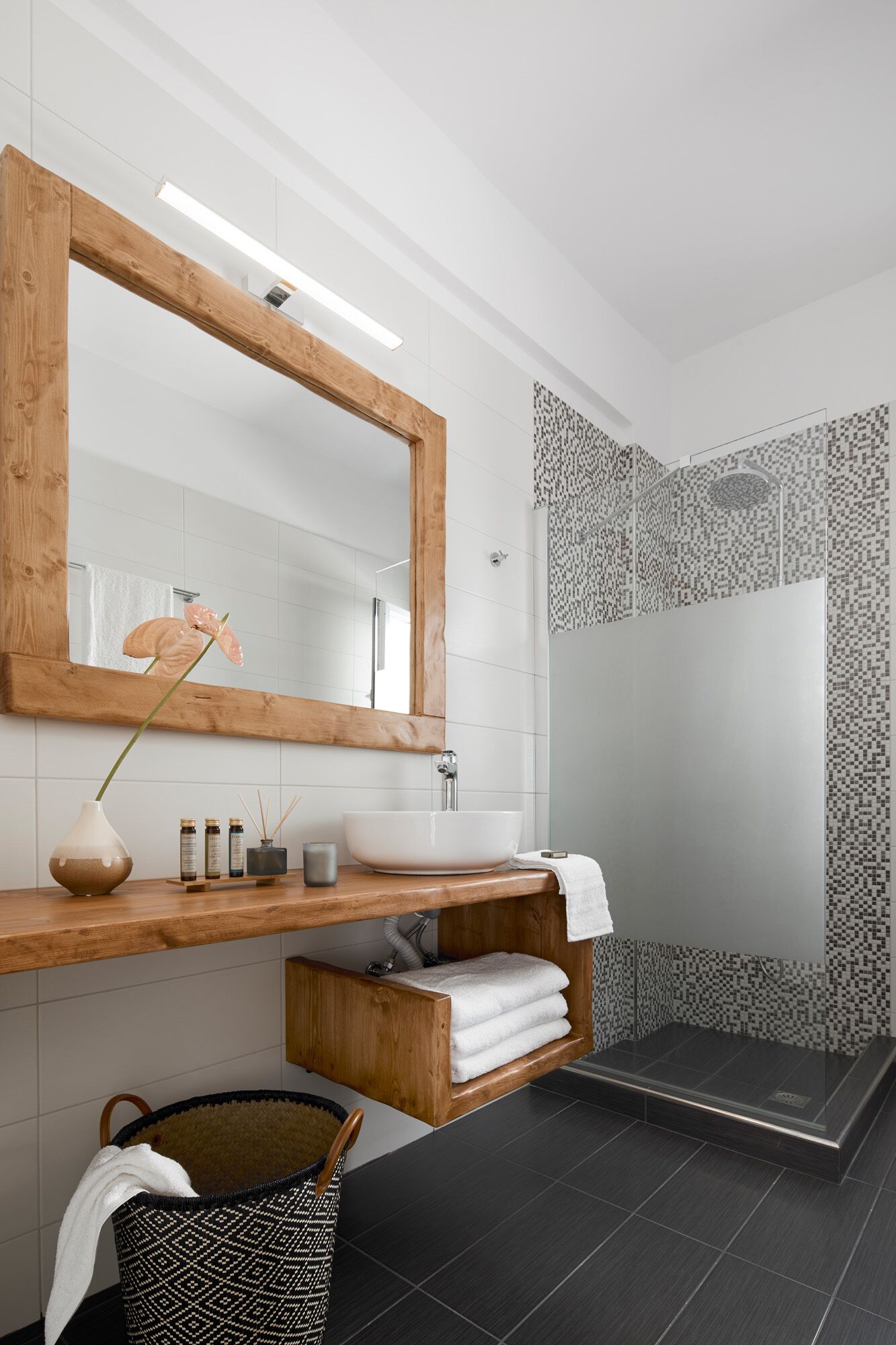 Shower, towels, soap, toilet paper