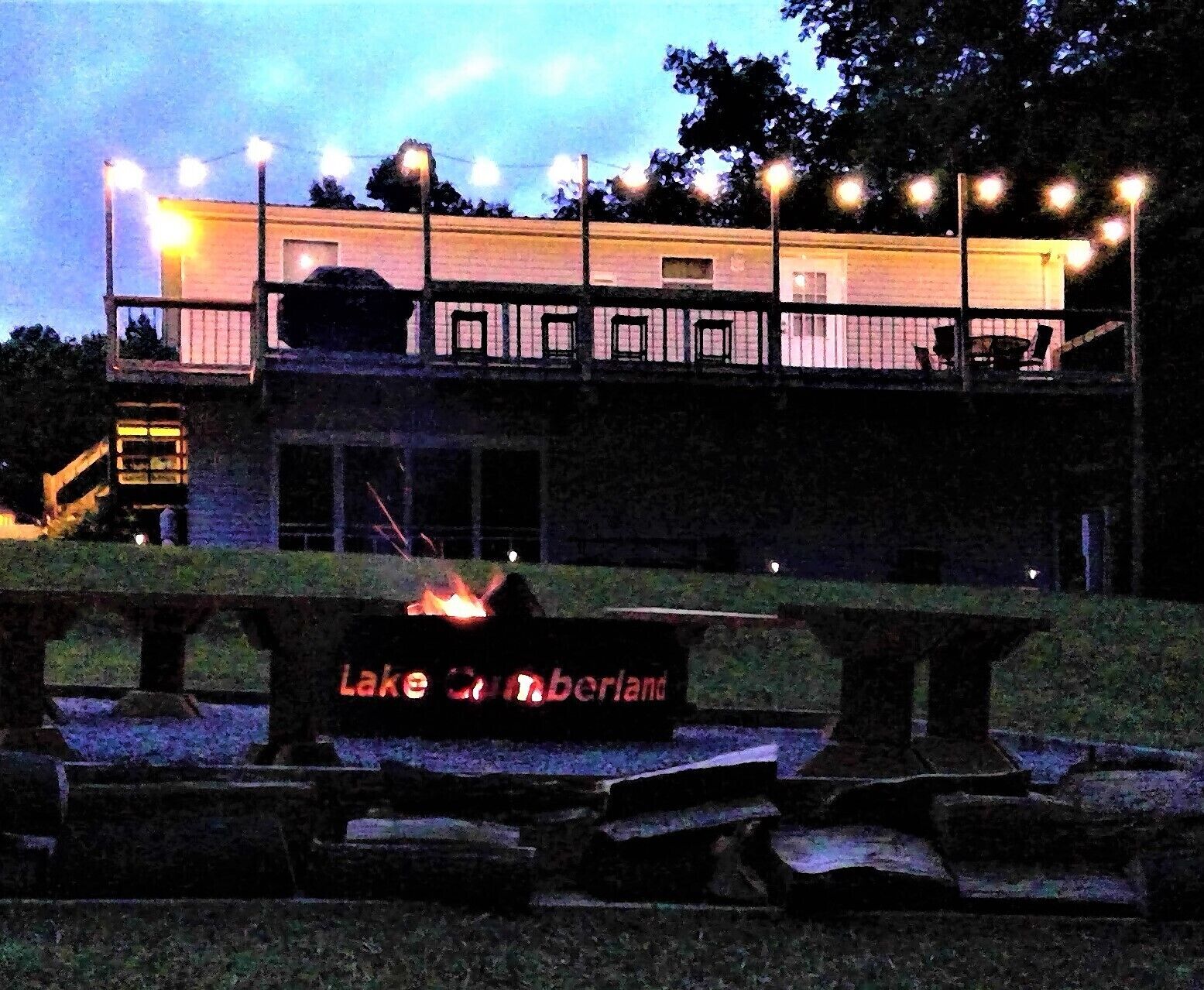Lake it or Leave it! Lake House just one mile from  Lake Cumberland Marina
