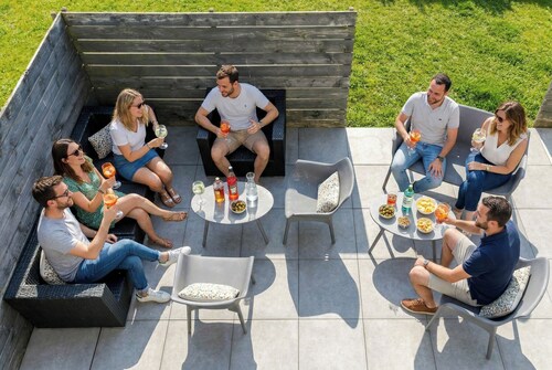 Villa 250m² with private spa, barbecue, table football