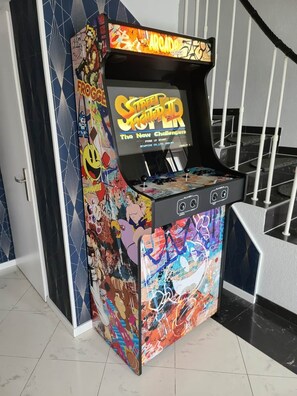 Games room - Villa 180m² with private spa, barbecue, table football (Ittenheim)