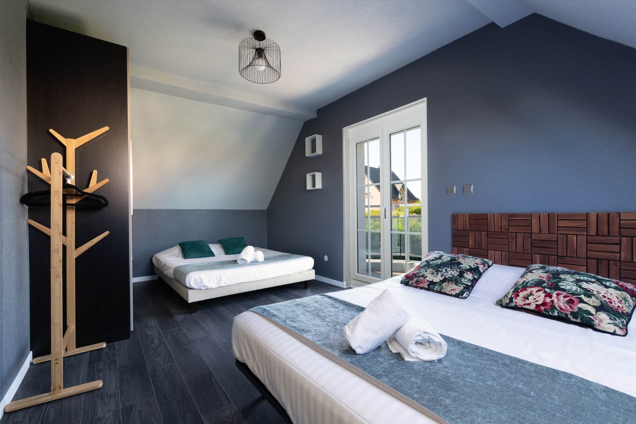 5 bedrooms, desk, iron/ironing board, free WiFi