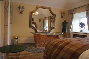 1 bedroom, iron/ironing board, WiFi - Clan Young Suite (Berwick Upon Tweed)