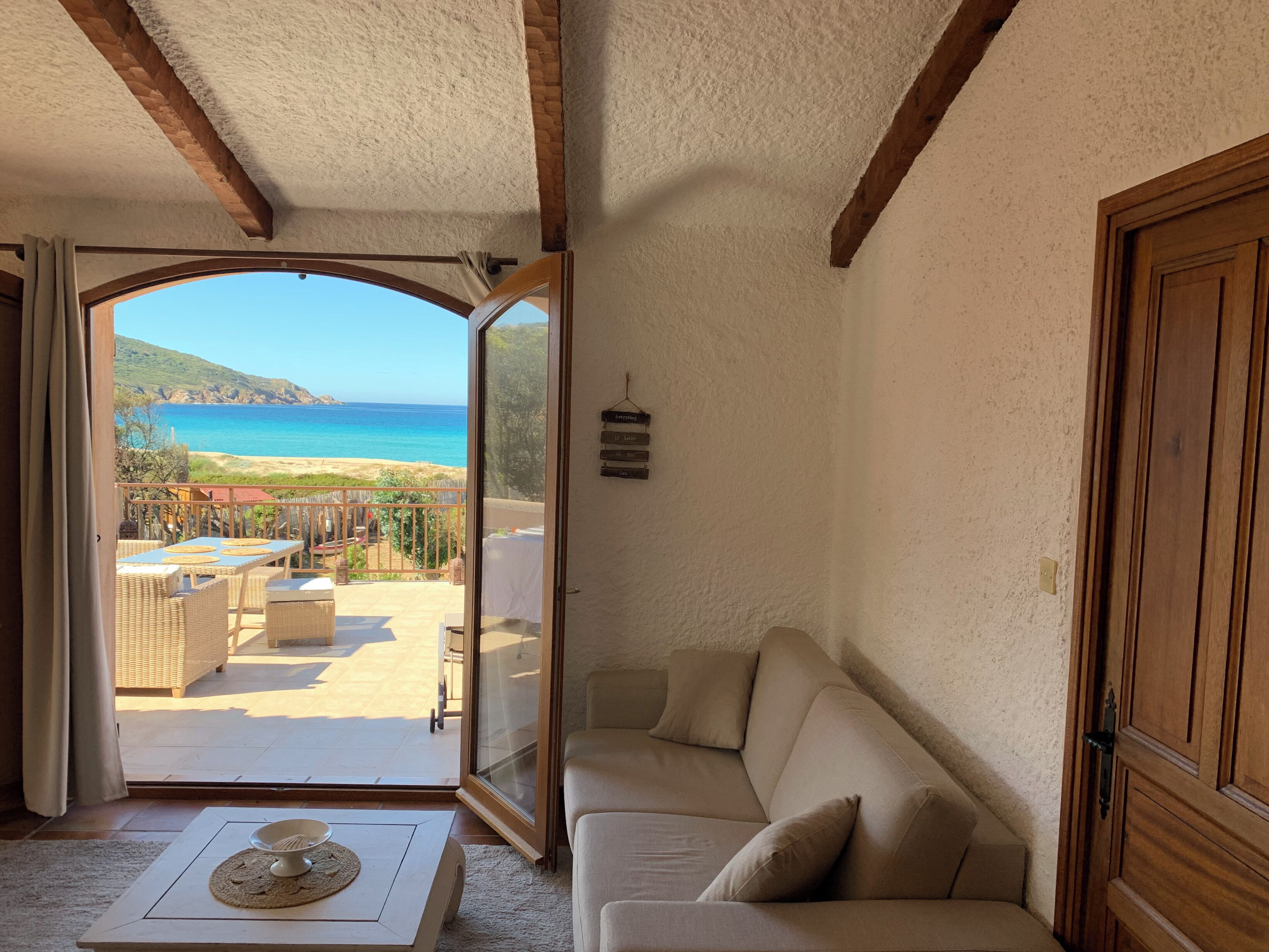 Smart TV, fireplace, table tennis, books