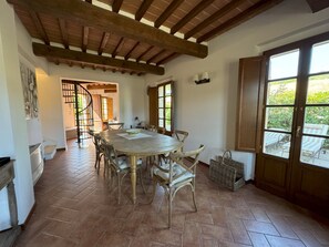 تناول الطعام