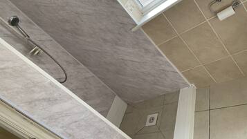 Cottage | Salle de bain | Douche