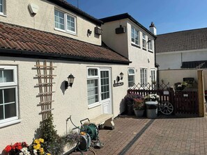 Exterior - Rain Hill Cottage in Louth (Louth)