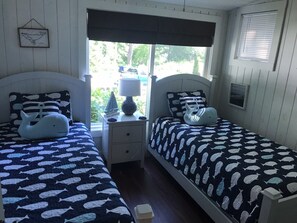 2 chambres, fer et planche à repasser, accès au Wi-Fi (inclus)