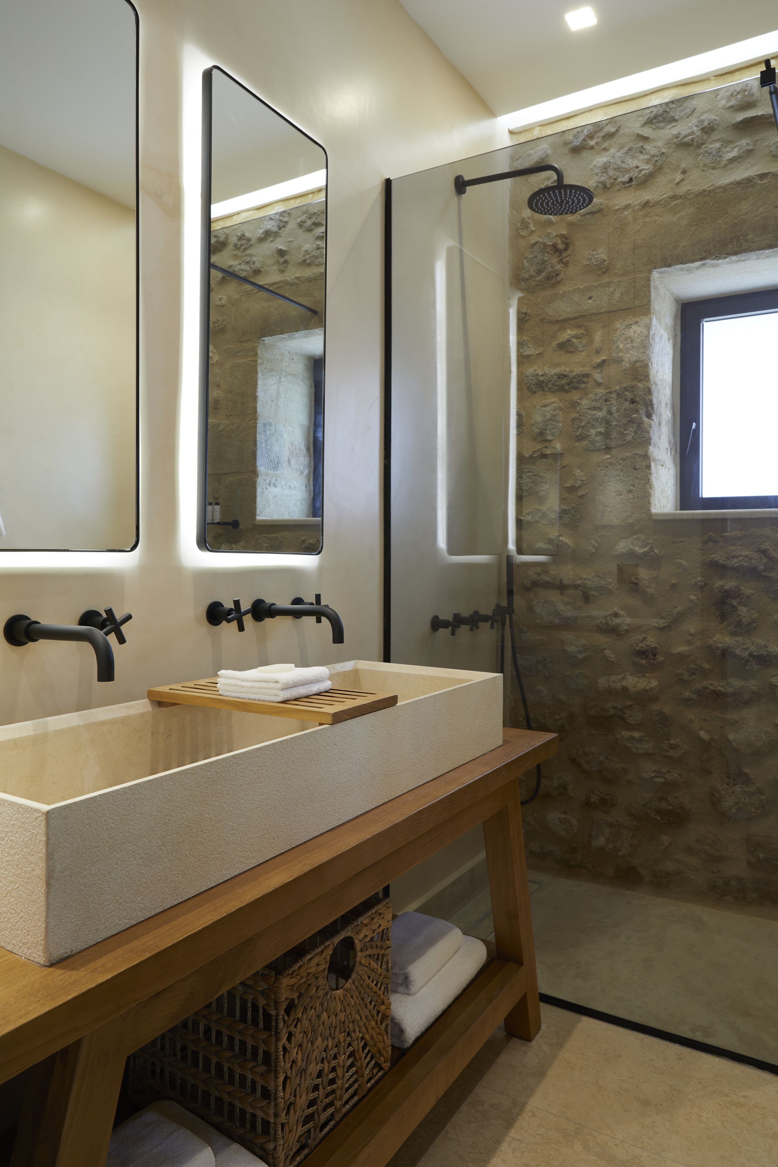 Villa with outdoor pool for 8 persons