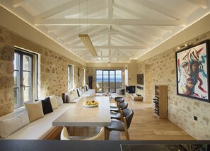 Dining - Villa with outdoor pool for 8 persons (West Mani)