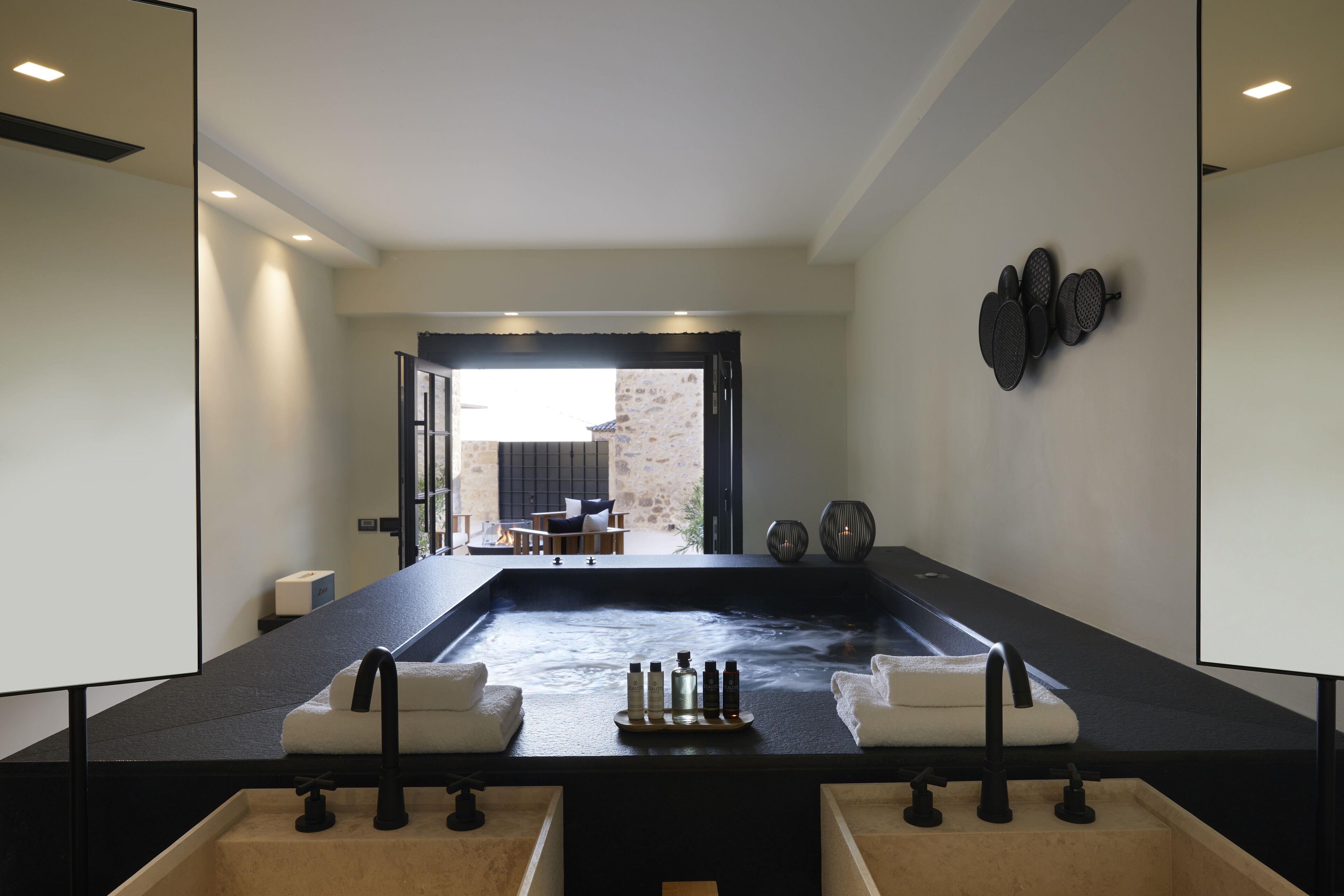 Biệt thự Deluxe | Bồn tắm spa riêng