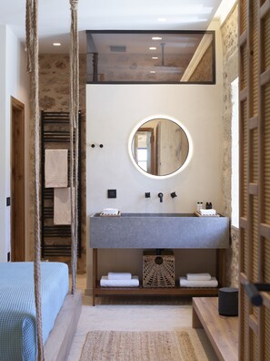 Deluxe Villa | Bathroom sink - Villa with outdoor pool for 8 persons (West Mani)