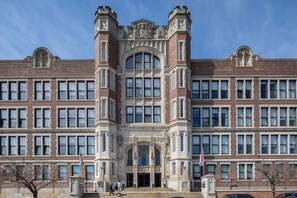 مكان جذب سياحي