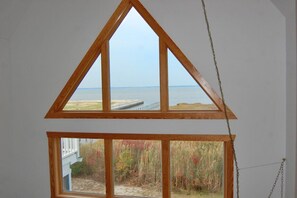 Interior - Shell Seeker - WATERFRONT Shared Private Pier (Chincoteague)