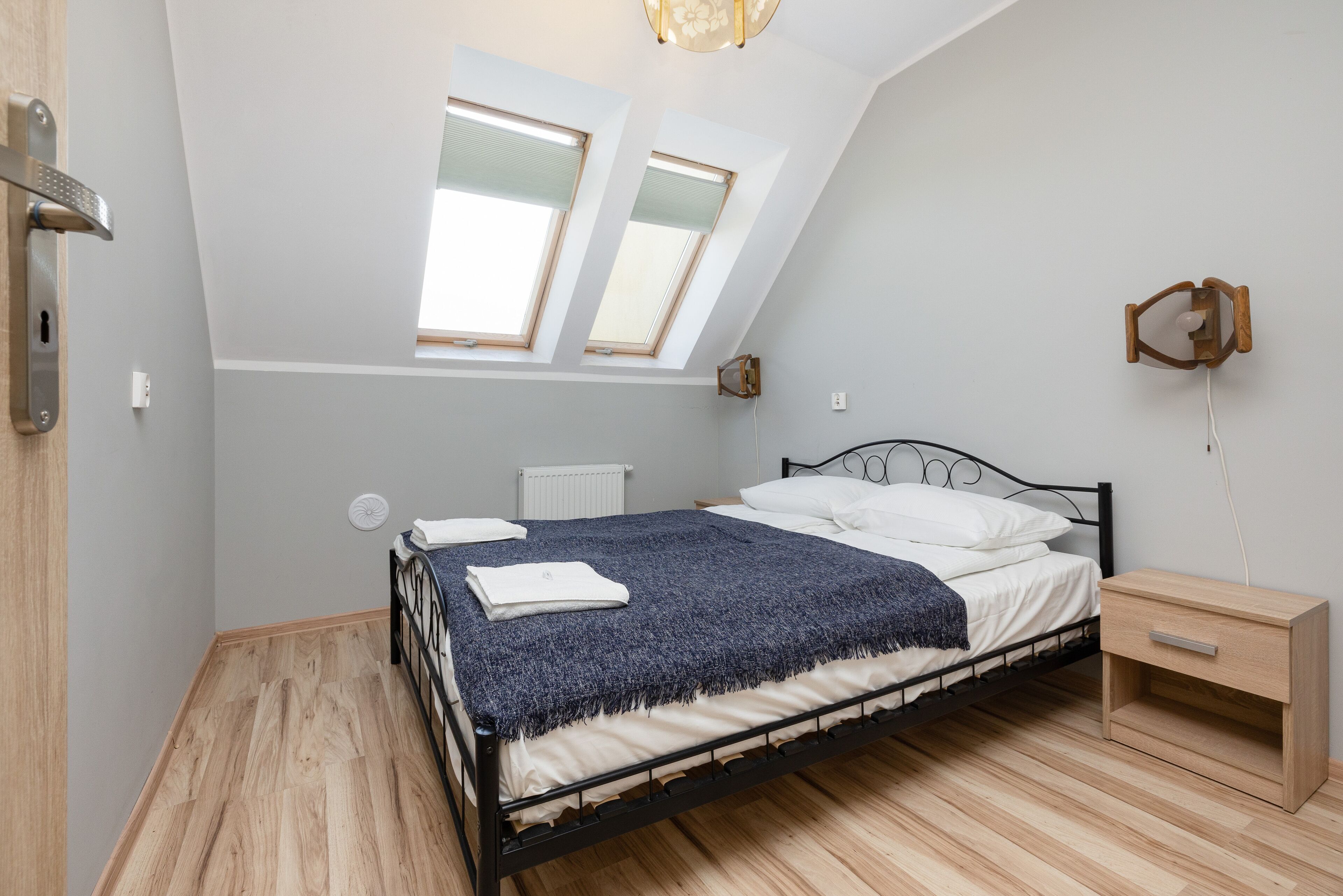 Apartment, 1 Bedroom, Balcony | 1 bedroom, bed sheets