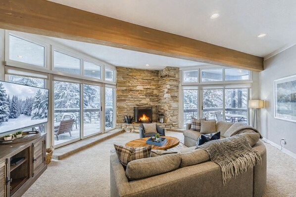 Condo, 2 Bedrooms | Living area | TV, fireplace