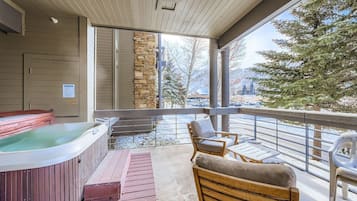 Condo, 2 Bedrooms | Outdoor spa tub