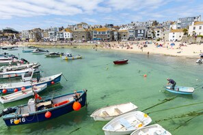 Beach nearby - Fabulous hideaway - The Studio, with amazing views, close to St Ives (St Ives)