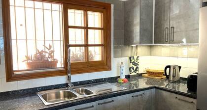 Spacious South Facing 4 Bedroom Villa, Jacuzzi (optional booking), Sea Views