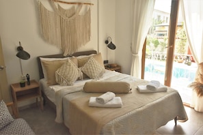 Free WiFi, bed sheets - Limoni Alacati (Cesme)