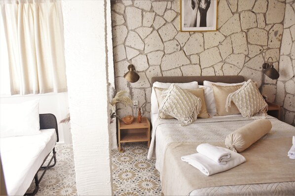 Chambre Économique, balcon | Wi-Fi gratuit, draps fournis