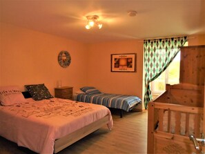 4 bedrooms, travel crib, free WiFi, bed sheets