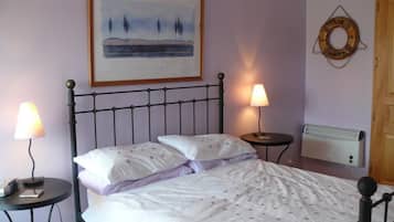 4 makuuhuonetta, vauvan matkasänky, ilmainen Wi-Fi, vuodevaatteet