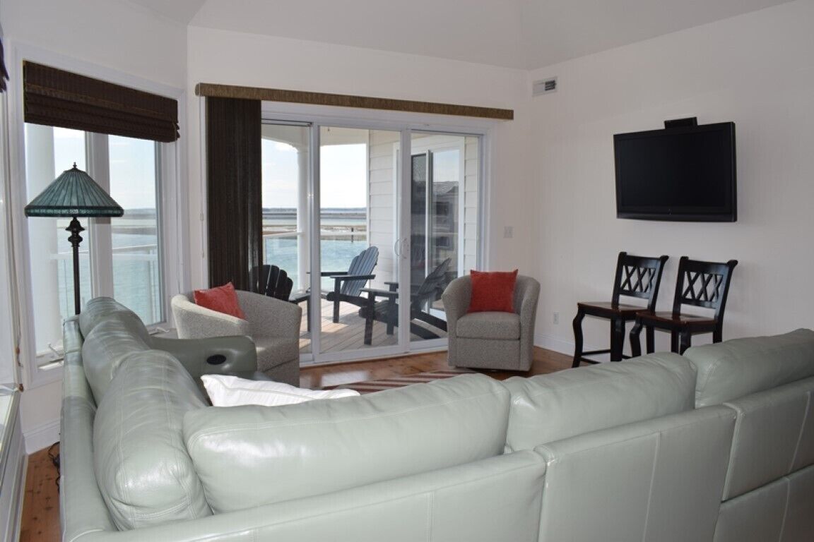 Sunset Bay Villa 315-WATERFRONT! Pool and Fishing Dock