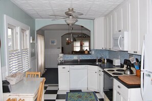 Microwave, dishwasher