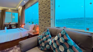 3 bedrooms, WiFi, bed sheets