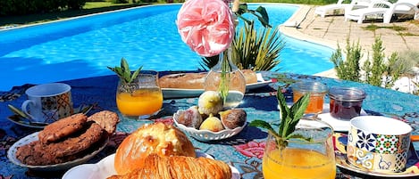 Piscine extérieure, piscine chauffée