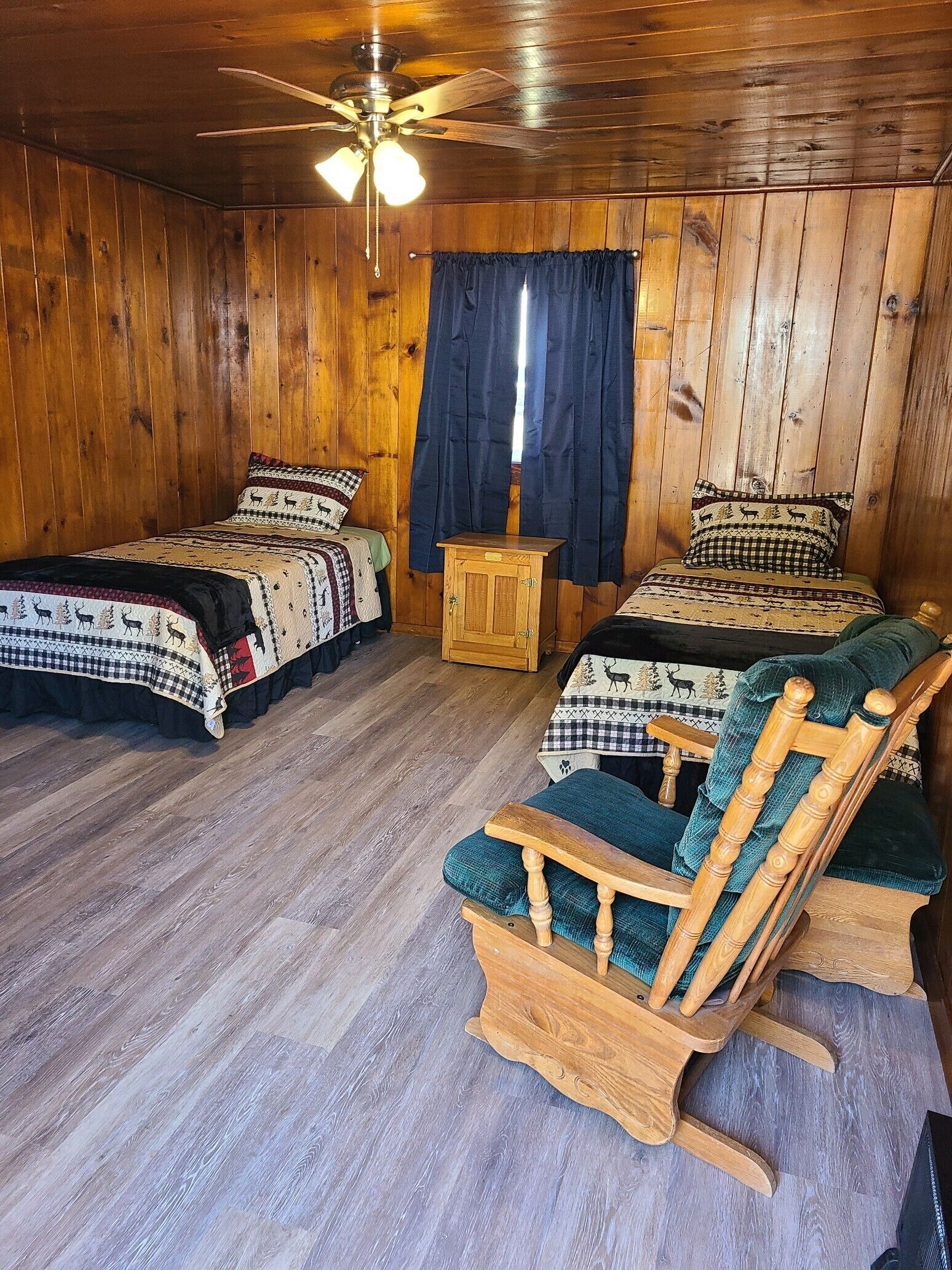 Eagle Rock Resort - #4 - 2 Single Beds