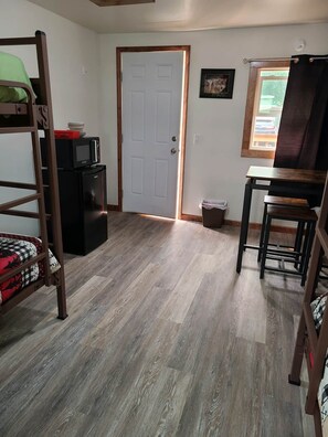 Interior - Eagle Rock Resort - Cabins #2 or 3 - Two Bunk Beds (Yakima County)