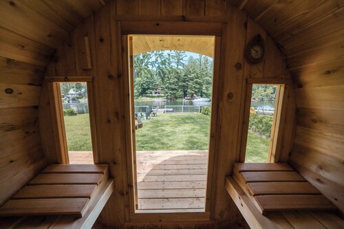 🌊Waterfront Cottage w/ Dock, 🔥Hot Tub & Sauna | Fishing & Boating | Sleeps 8