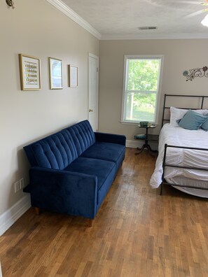 1 bedroom, free WiFi, bed sheets - Oasis Room @ York Place <br>Large Private Bedroom & Large Spa Bathroom (Cullman)