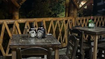 屋外ダイニングエリア
