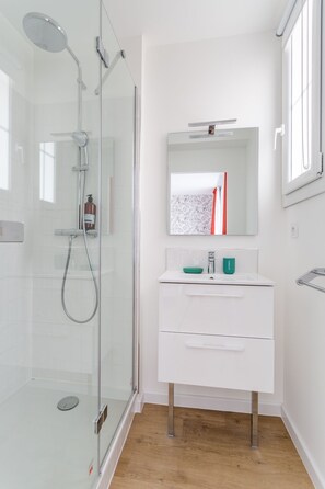 Haartrockner, Handtücher