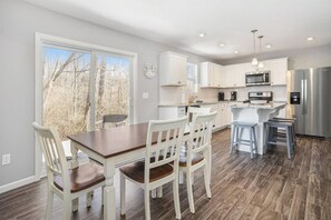 Fridge, microwave, oven, stovetop - Harbor Hideaway - 3 bedroom cottage. (South Haven)