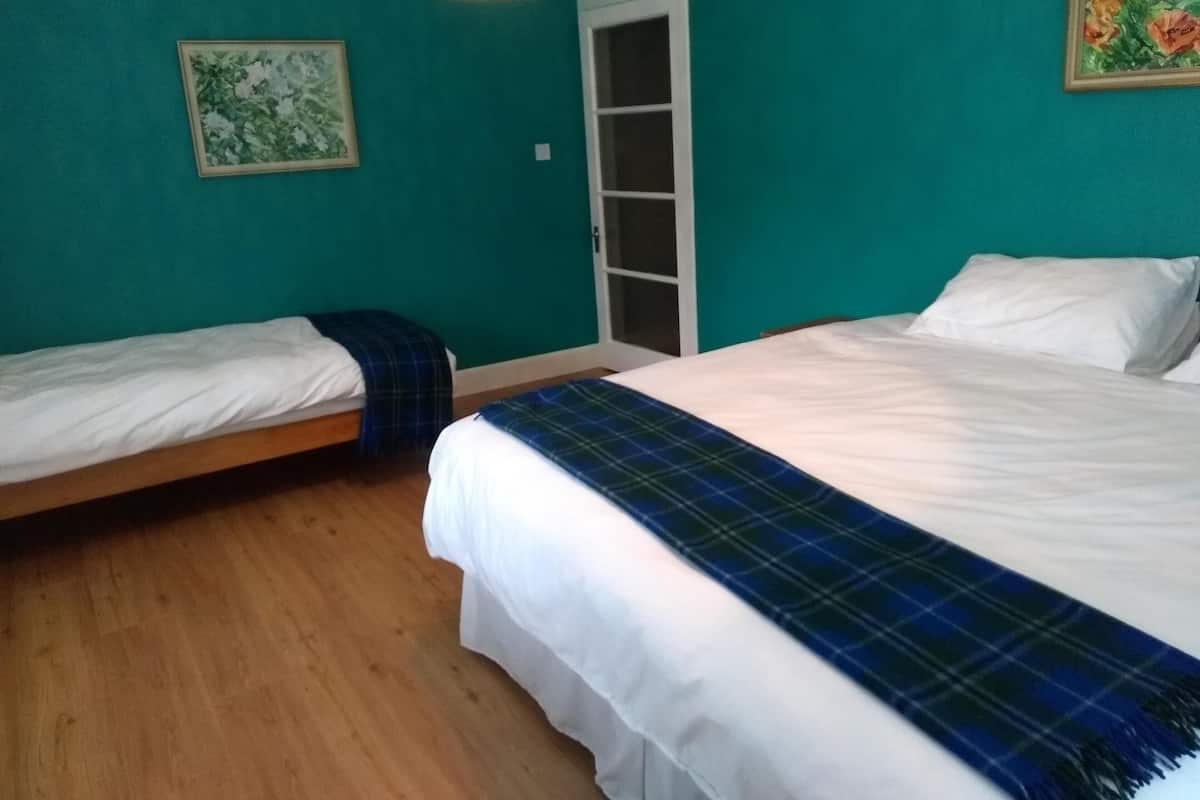 Exclusive Apartment, Ensuite, Garden View (Family)