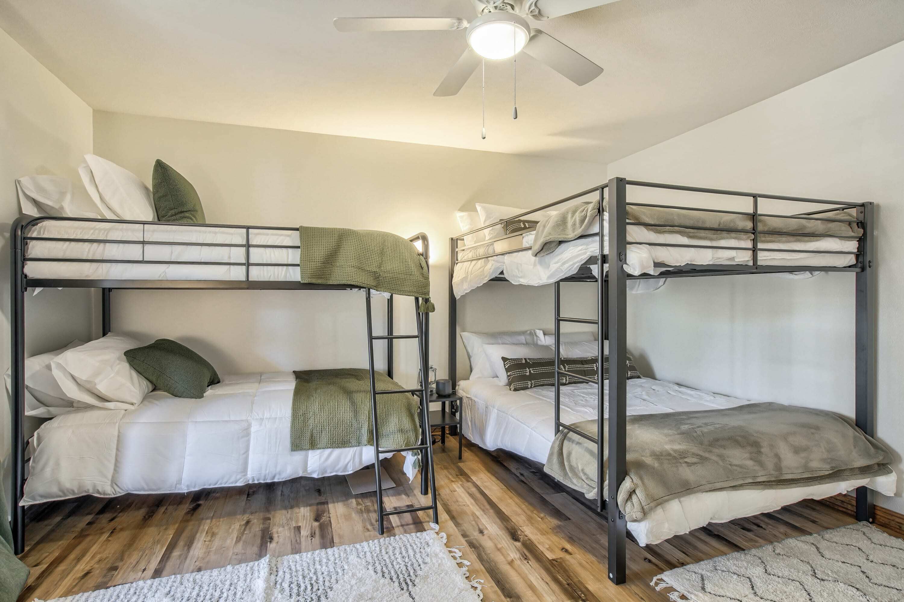 Quiet 3BR Cabin w Peak View & Hot Tub near Cripple Creek