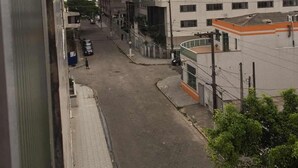 Parking - Kitnet near the beach (Praia Grande)