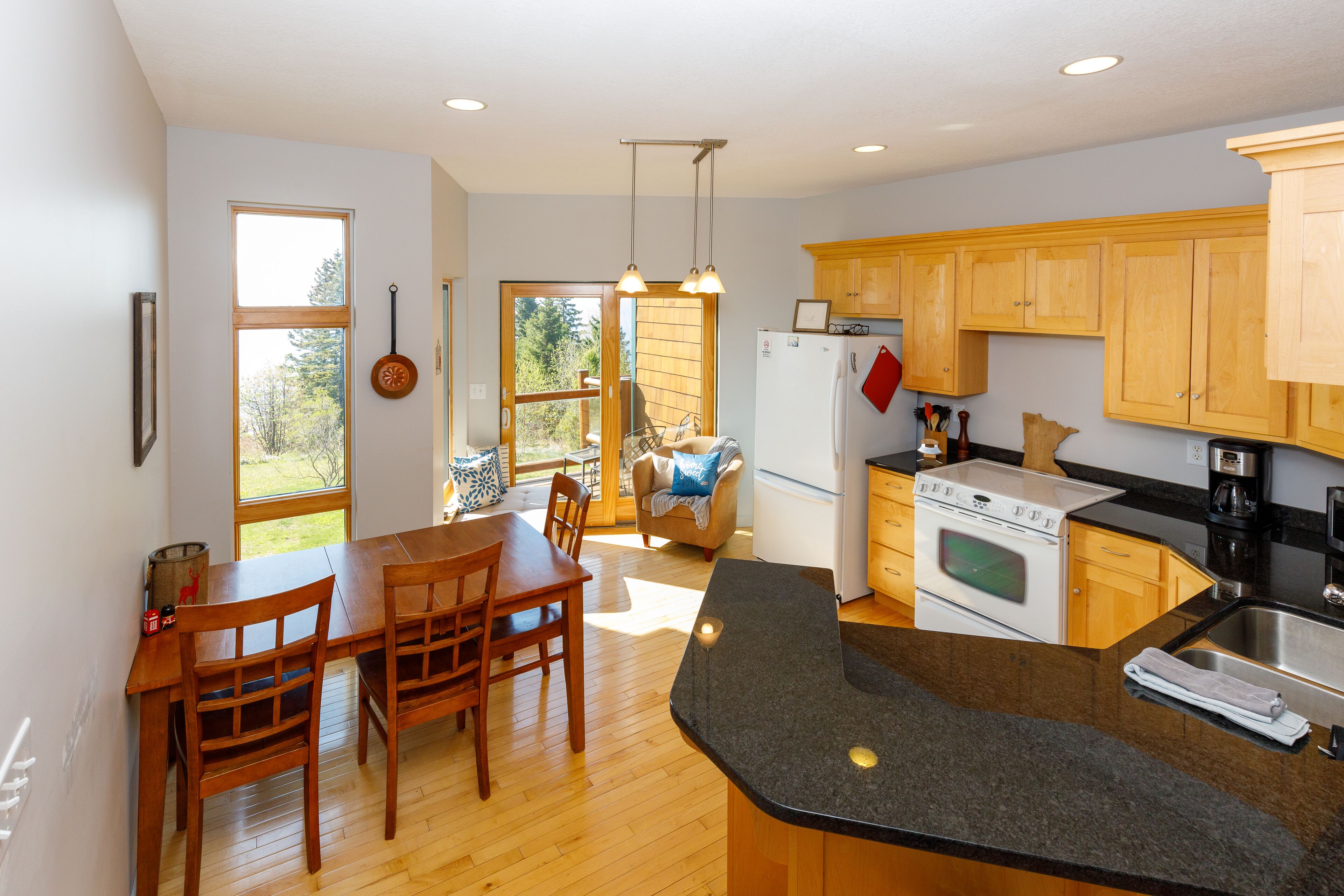 Lovely Lake Superior Waterfront Townhome, North Shore of MN.  