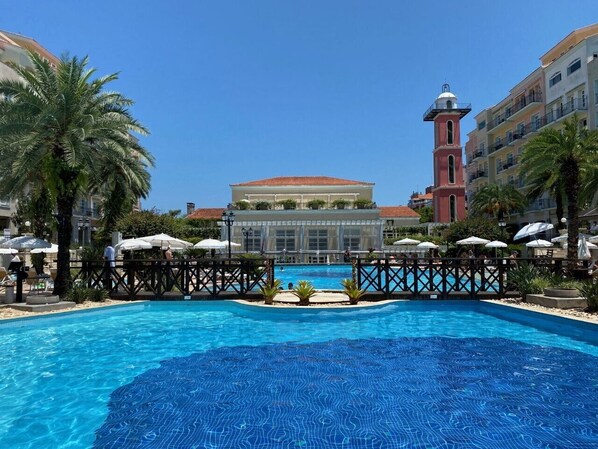 Indoor pool, 2 outdoor pools, pool umbrellas, pool loungers