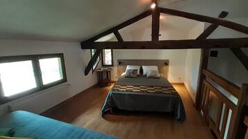 3 habitaciones, tabla de planchar con plancha y wifi gratis