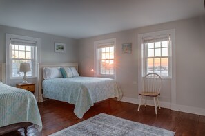 4 chambres, fer et planche à repasser, Wi-Fi gratuit, draps fournis