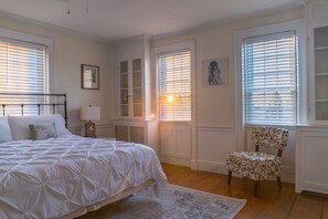 4 chambres, fer et planche à repasser, Wi-Fi gratuit, draps fournis